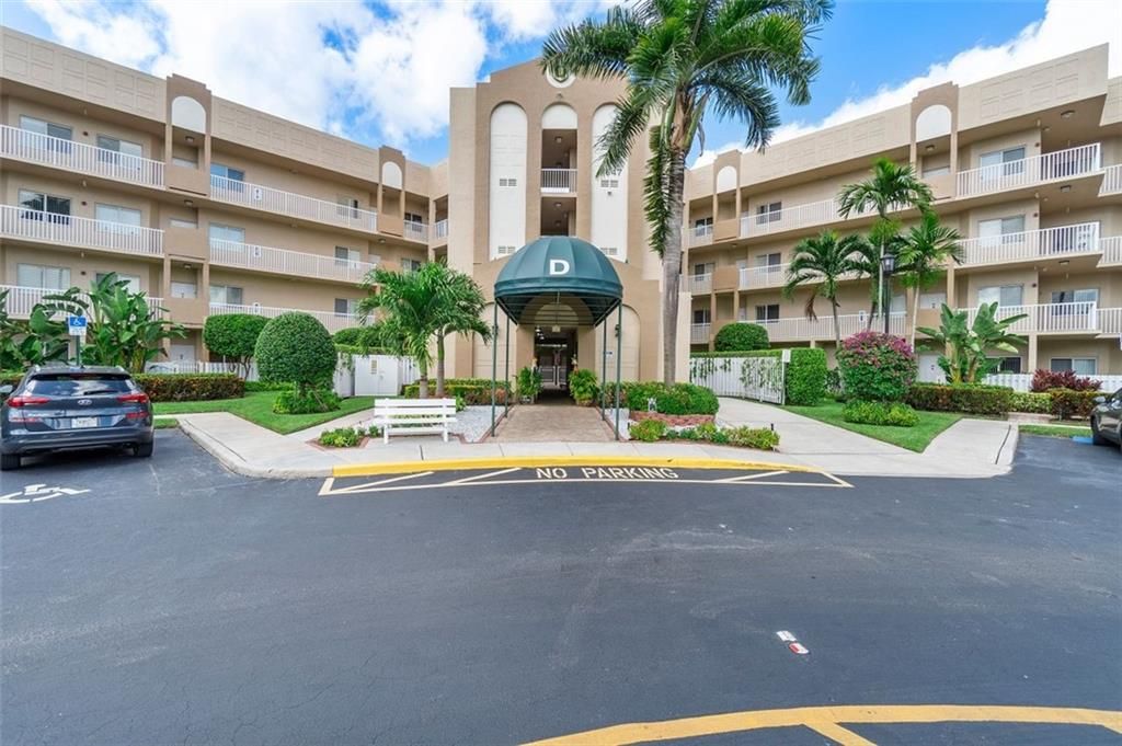 Photo of 7647 Southampton Ter Ter #201, Tamarac, FL 33321 (MLS # F10337414)