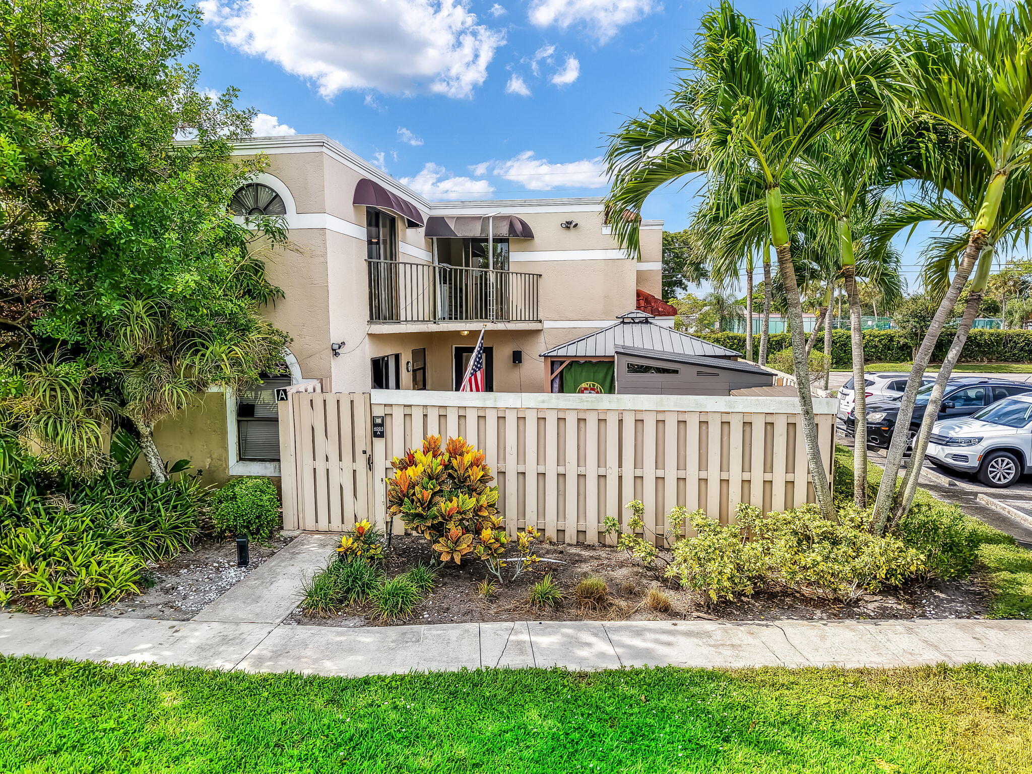 4005 VILLAGE Drive A