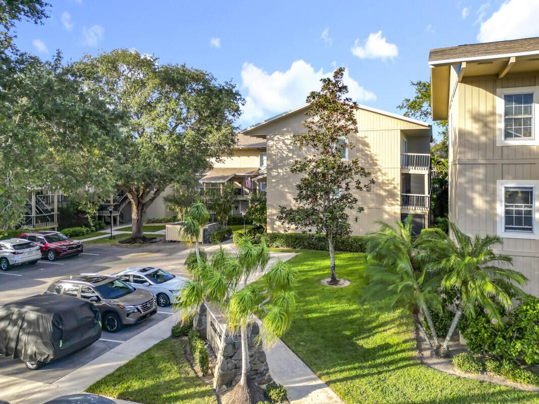 RIVERBEND CONDO - Residential