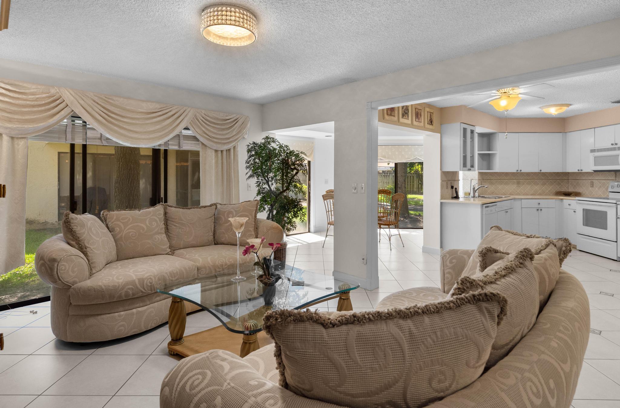 EMERALD OAKS 8 CONDO - Residential