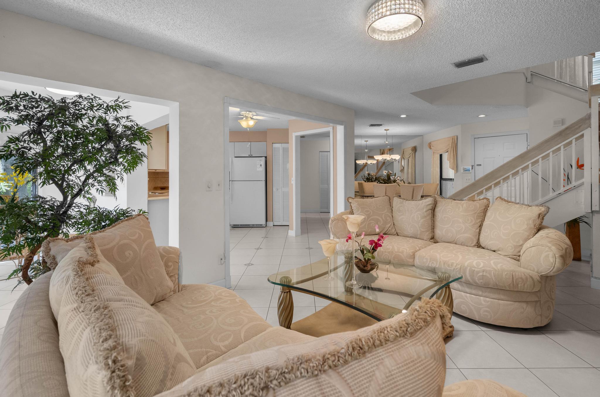 EMERALD OAKS 8 CONDO - Residential