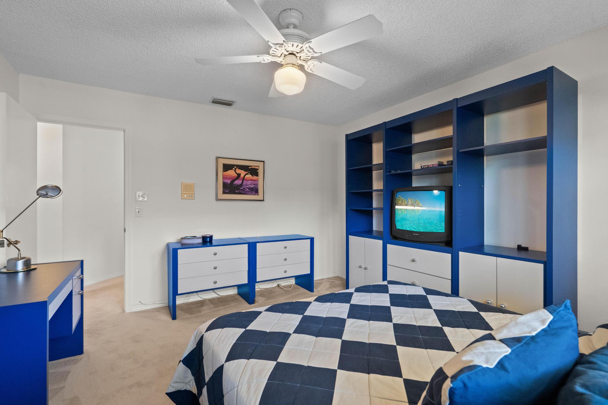 EMERALD OAKS 8 CONDO - Residential