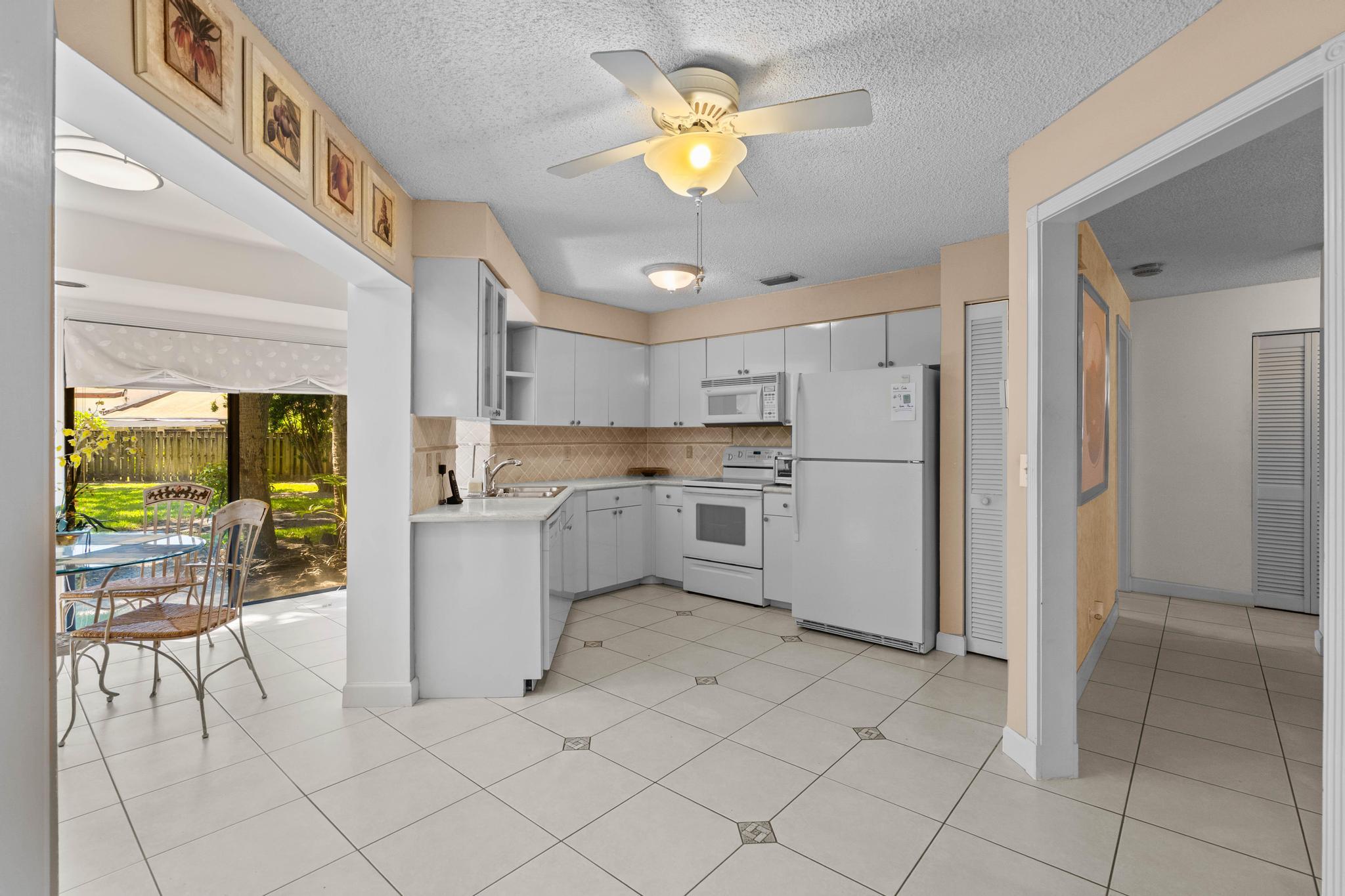 EMERALD OAKS 8 CONDO - Residential