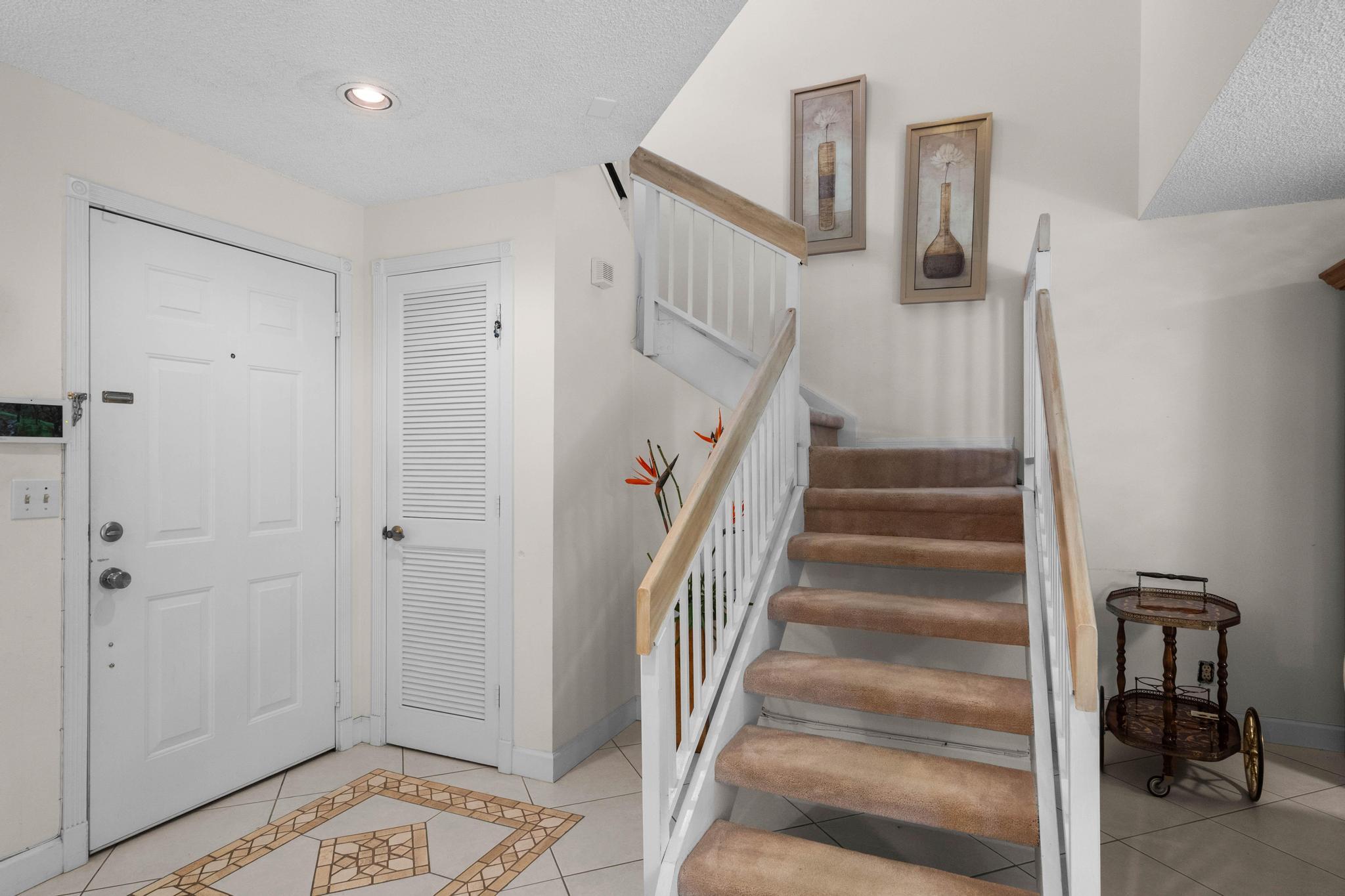 EMERALD OAKS 8 CONDO - Residential