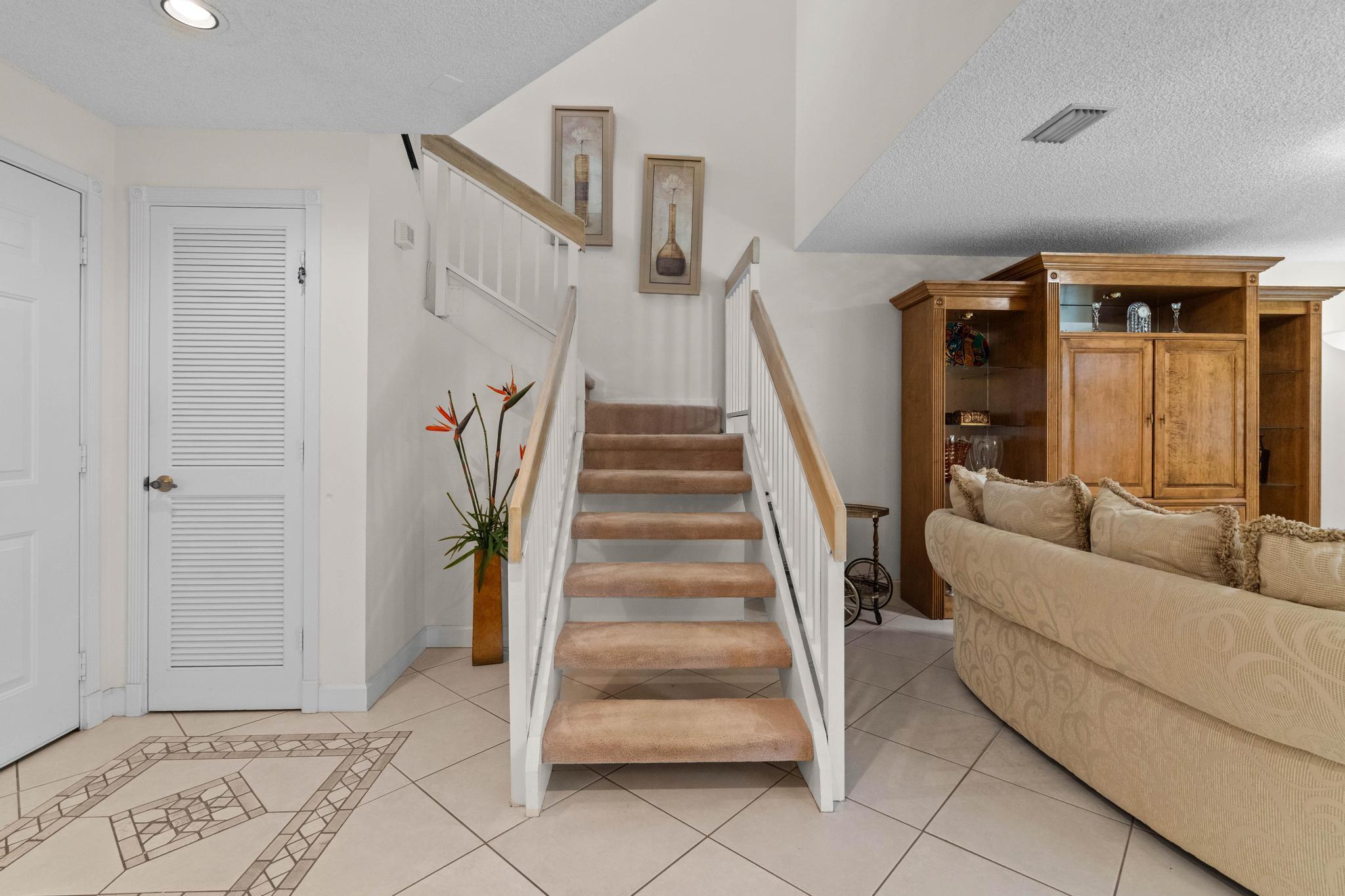 EMERALD OAKS 8 CONDO - Residential
