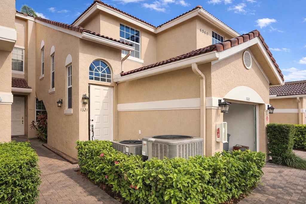 Photo of 6560 Villa Sonrisa Drive #1321, Boca Raton, FL 33433 (MLS # B26043585)