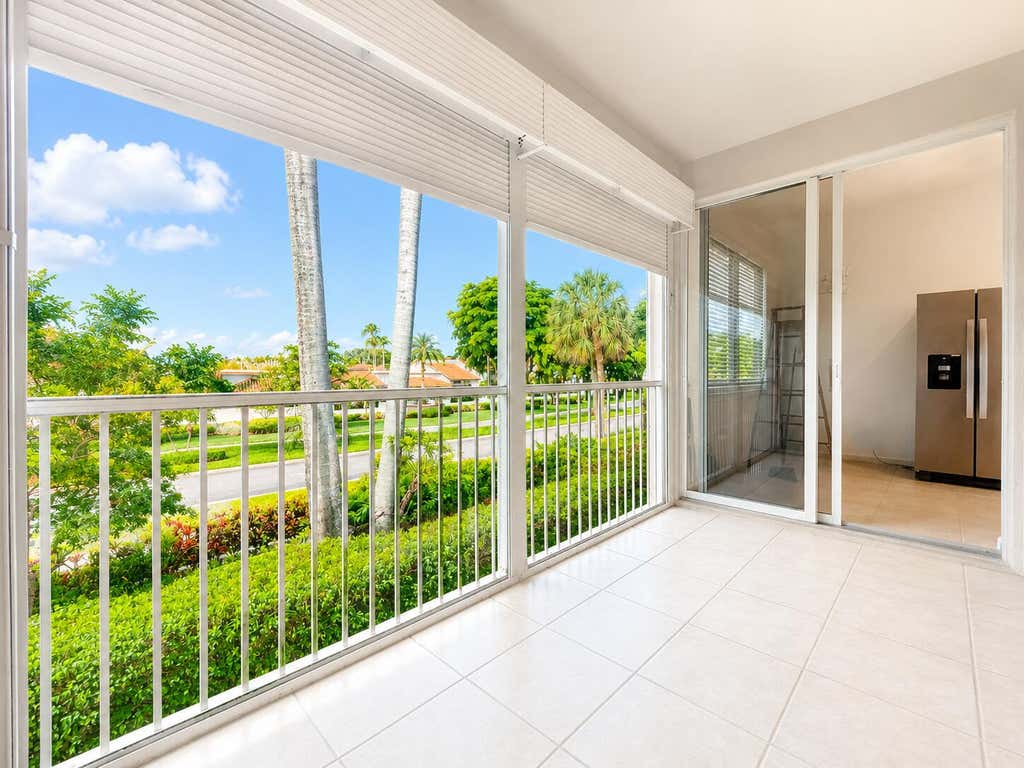 Photo of 6560 Villa Sonrisa Drive #1321, Boca Raton, FL 33433 (MLS # B26043585)