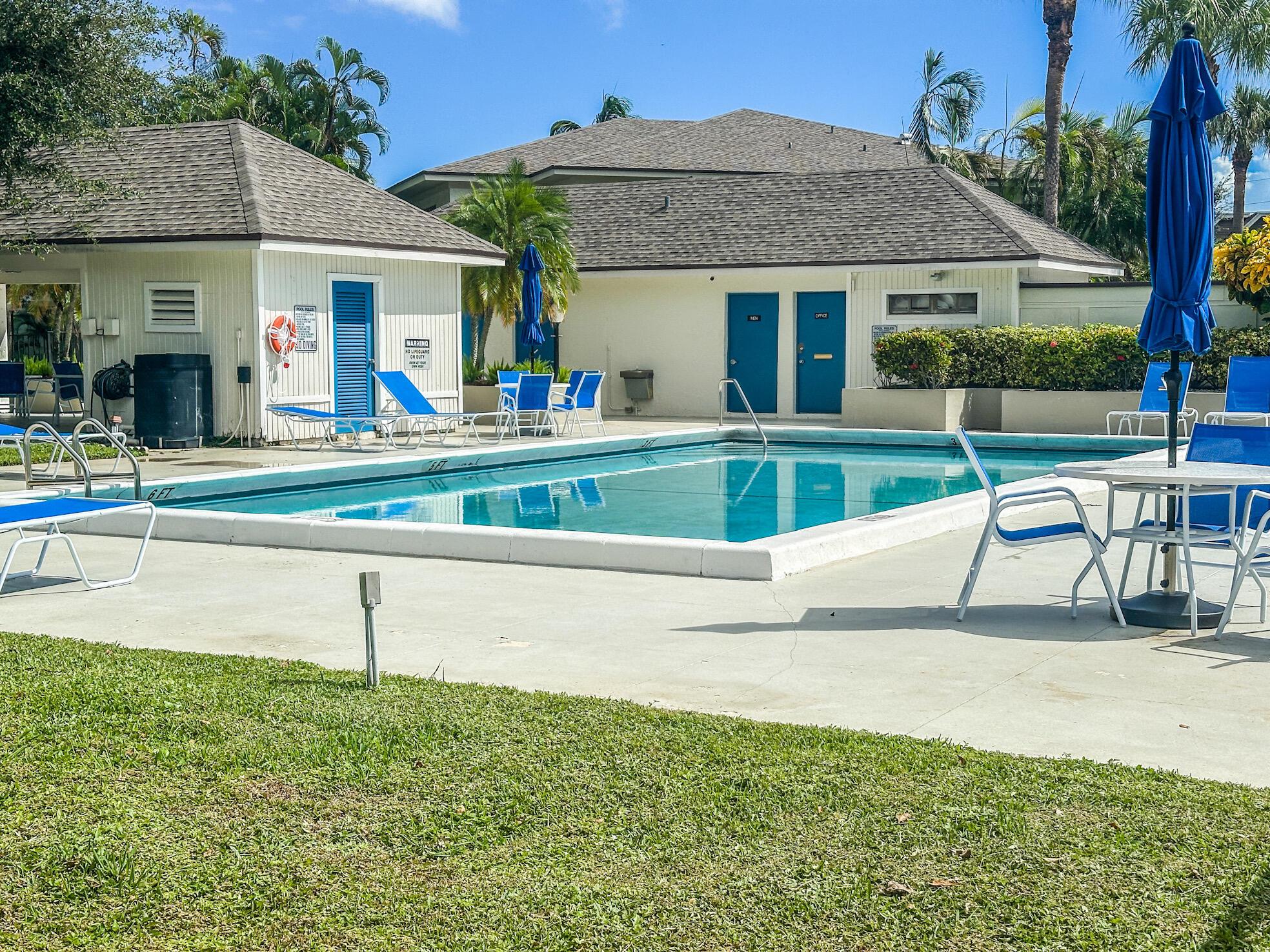 DELRAY OAKS - Residential