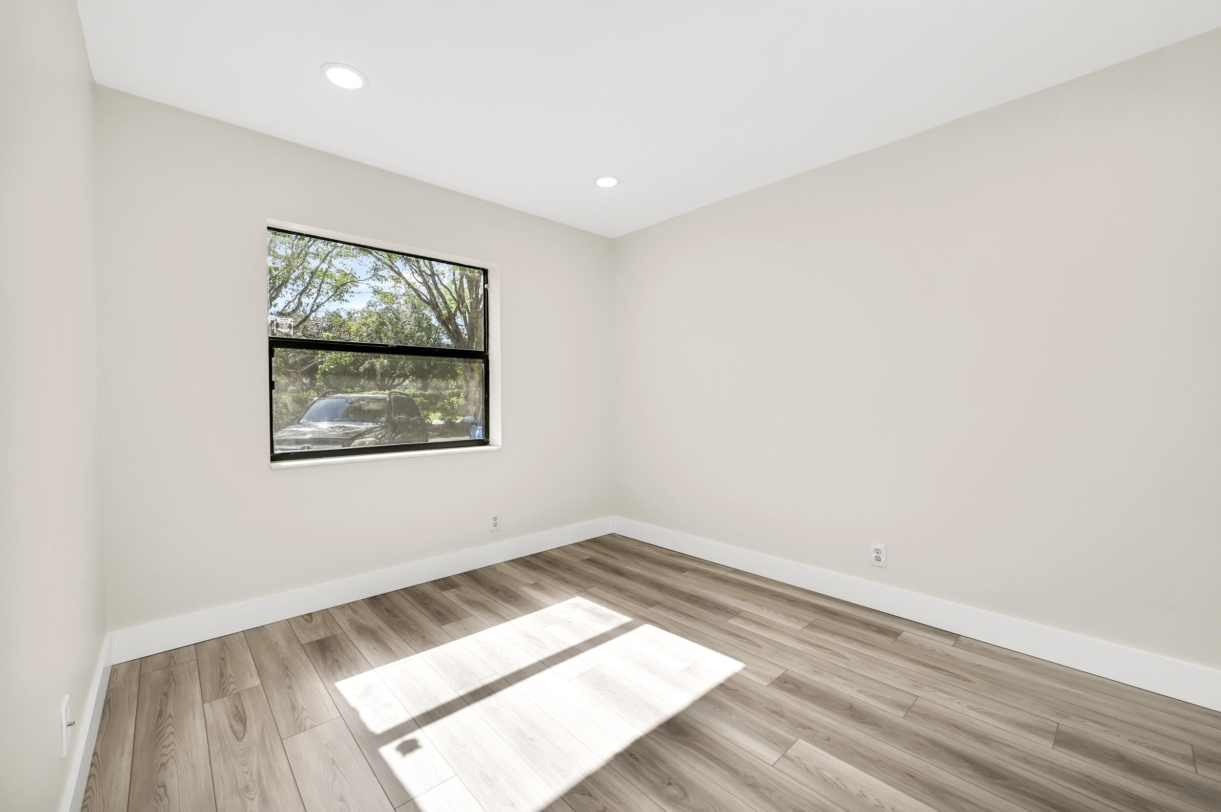 POND APPLE PLACE IV-B CONDO - Residential