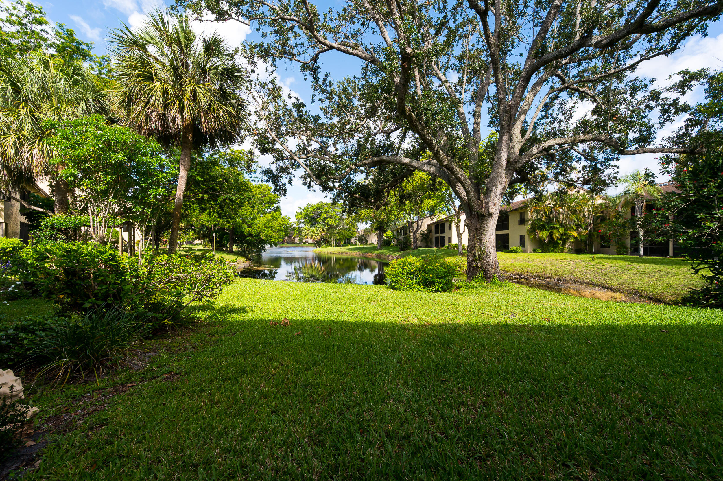 POND APPLE PLACE IV-B CONDO - Residential