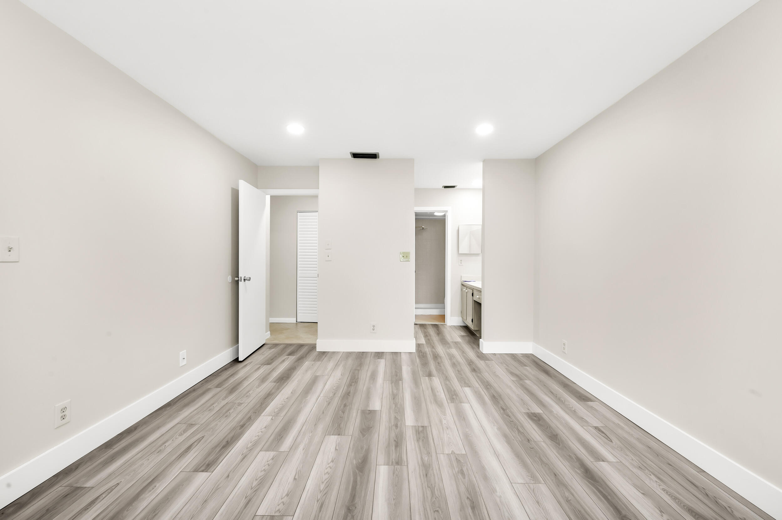 POND APPLE PLACE IV-B CONDO - Residential
