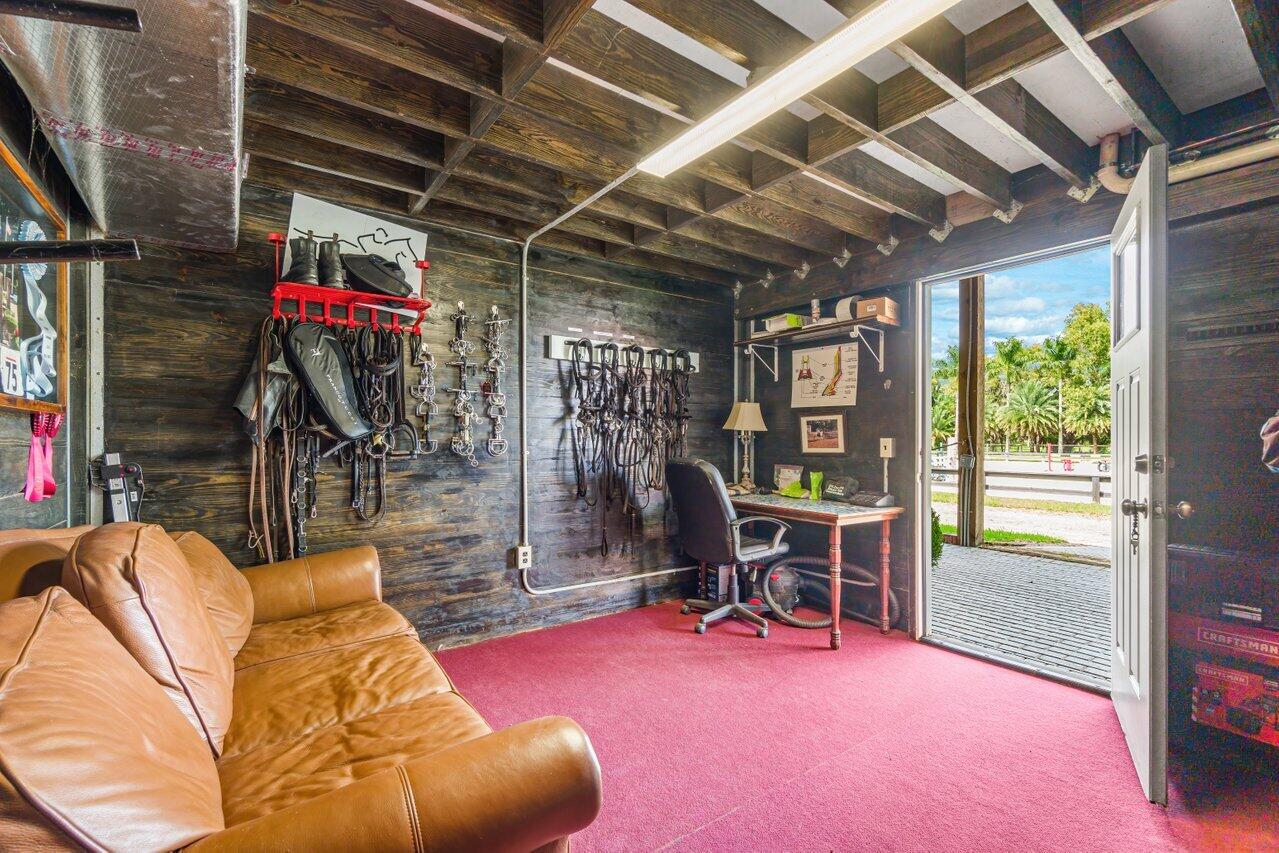 RUSTIC RANCHES - Residential