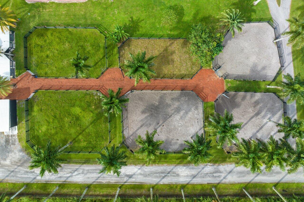 RUSTIC RANCHES - Residential