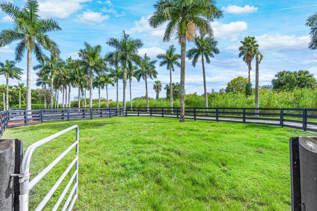 RUSTIC RANCHES - Residential