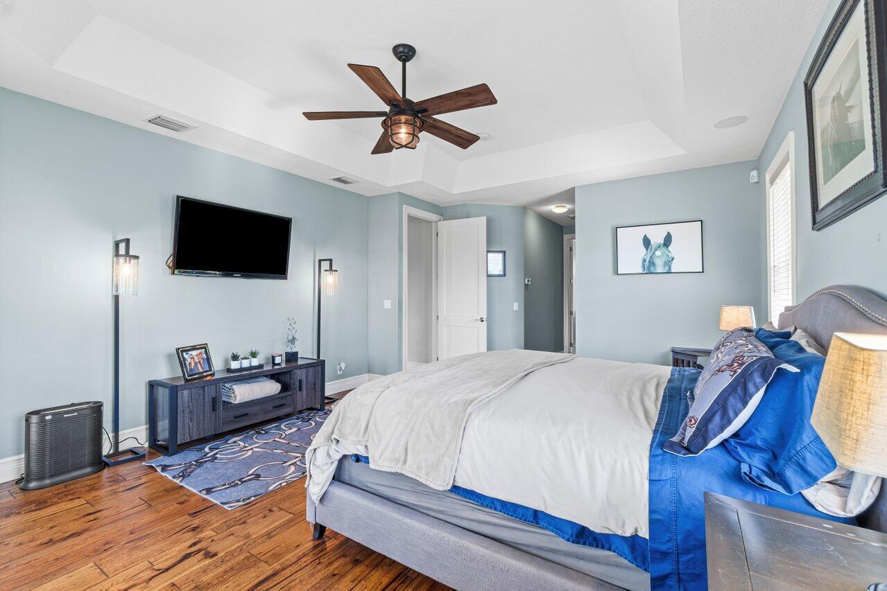 RUSTIC RANCHES - Residential