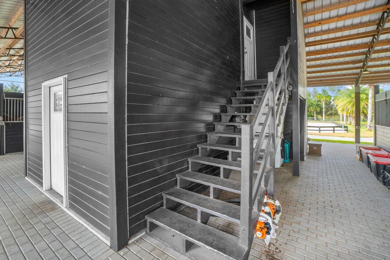 RUSTIC RANCHES - Residential