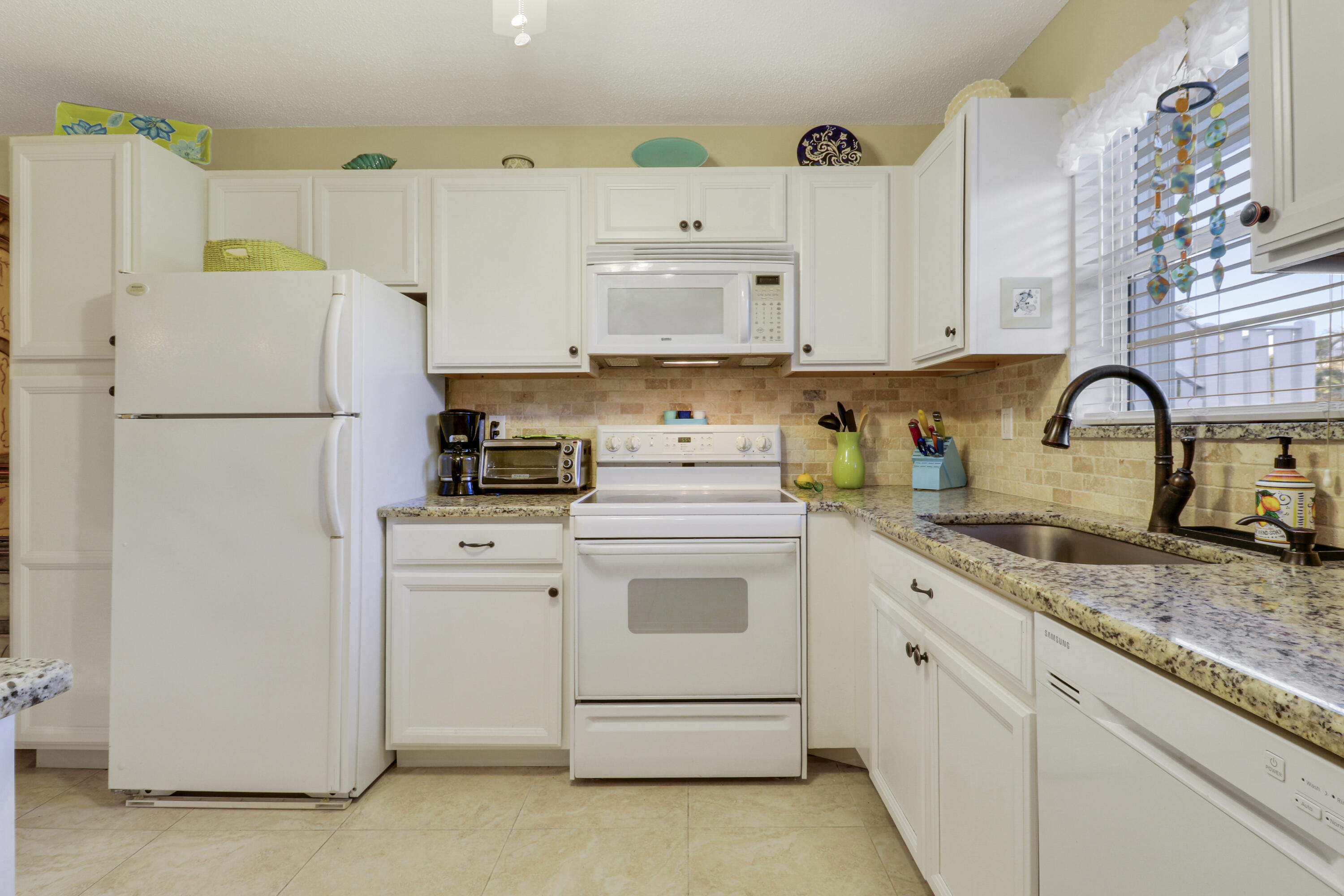 CEDAR POINTE CONDO - Residential