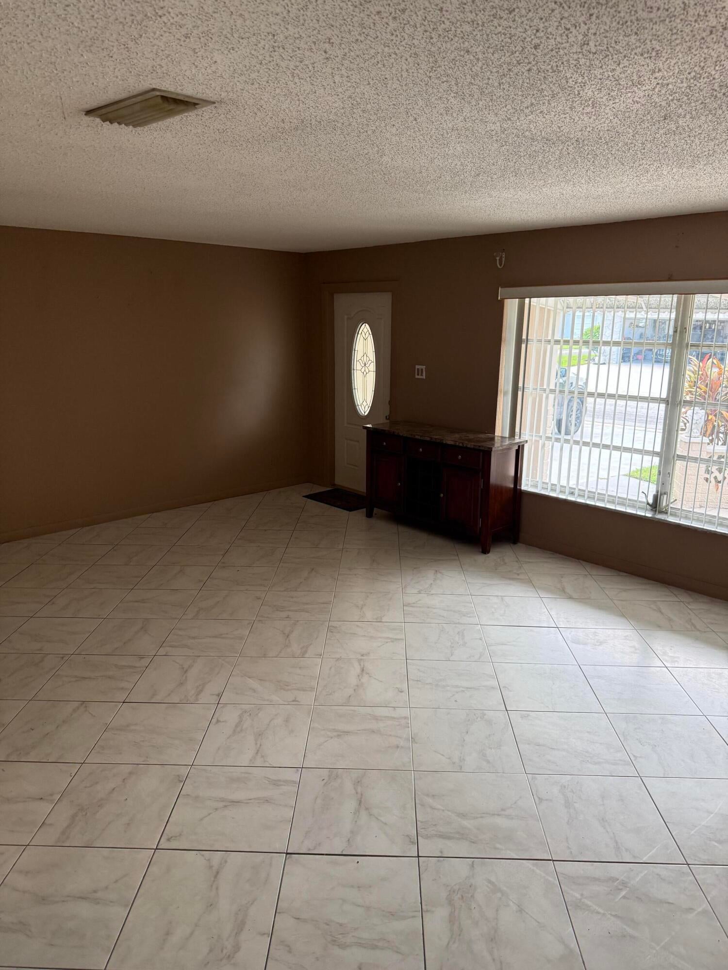 7250 NW 8TH Court
