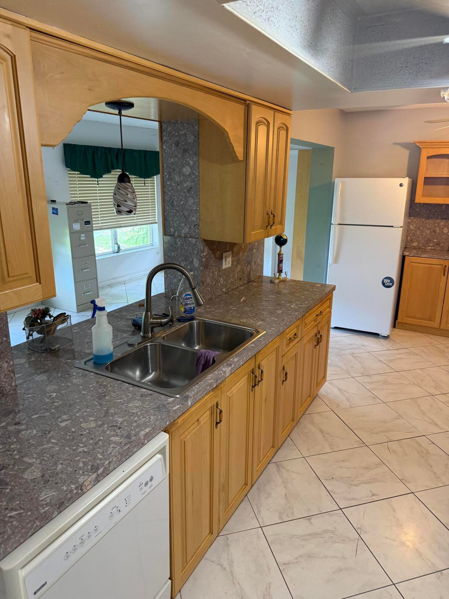 7250 NW 8TH Court