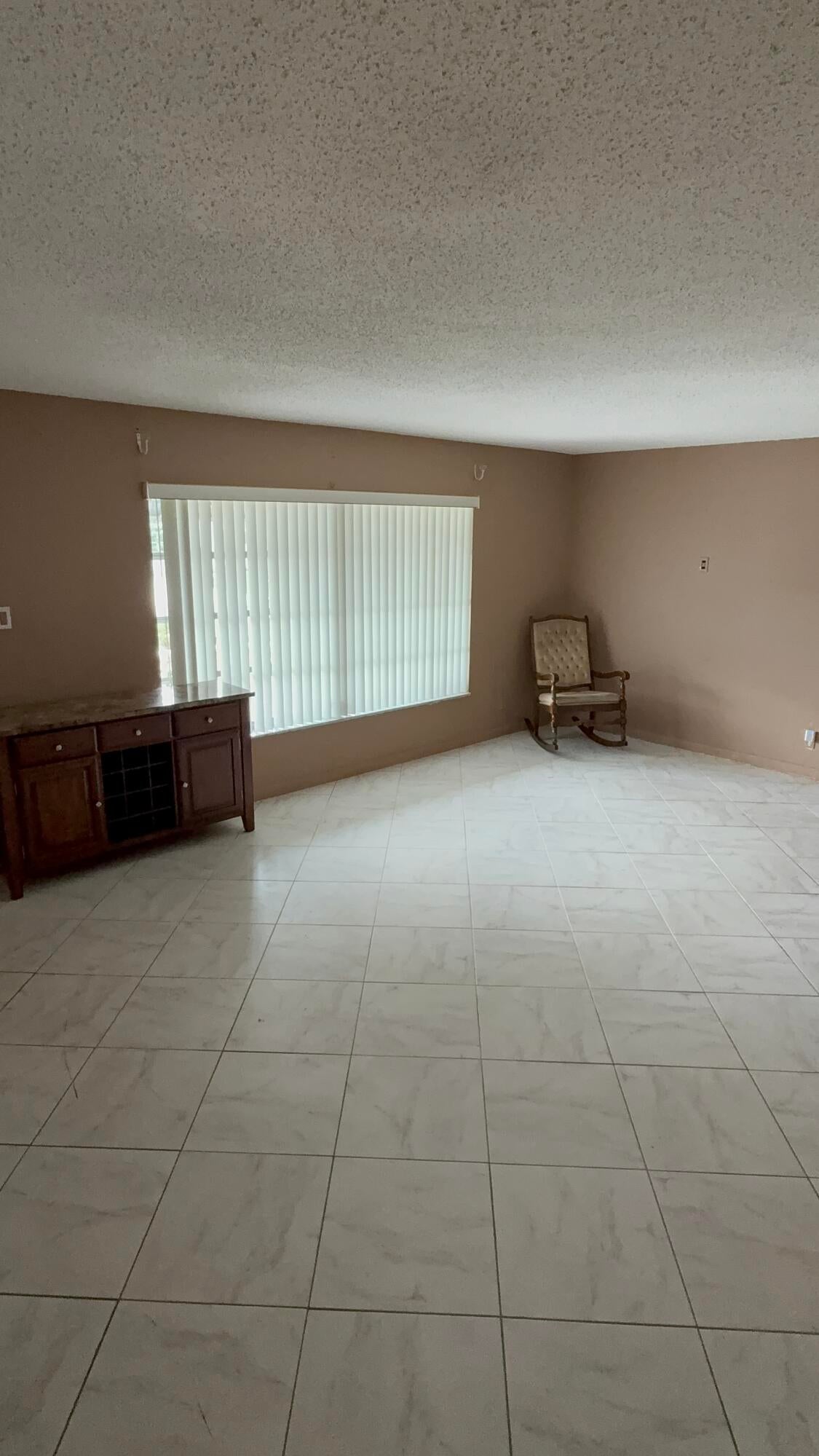 7250 NW 8TH Court