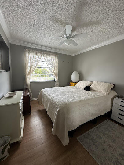 YORKVILLE - Residential