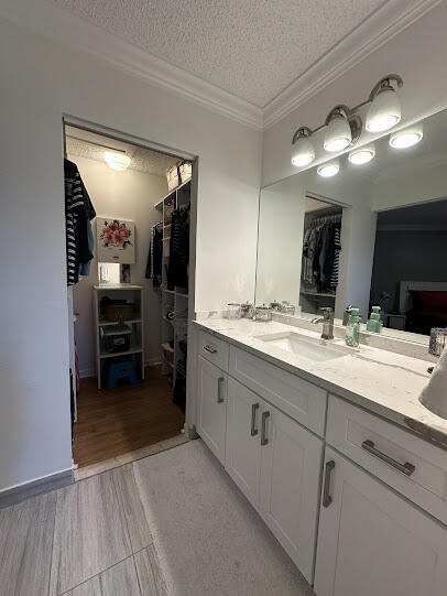 YORKVILLE - Residential