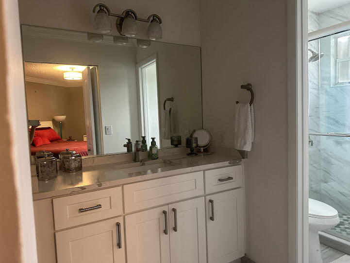 YORKVILLE - Residential