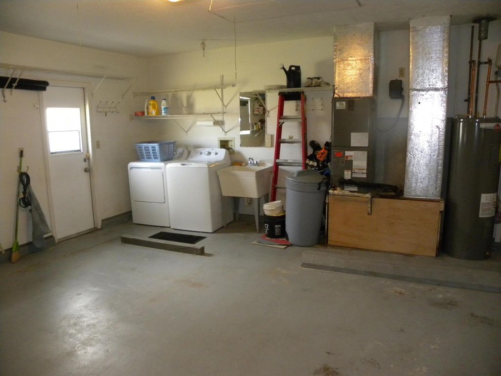 Photo of 538 SE Maple Terrace, Port Saint Lucie, FL 34983 (MLS # R10947467)