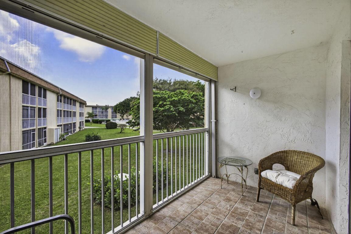 VILLAGE GREEN HAMPTON CONDO - Residential Lease