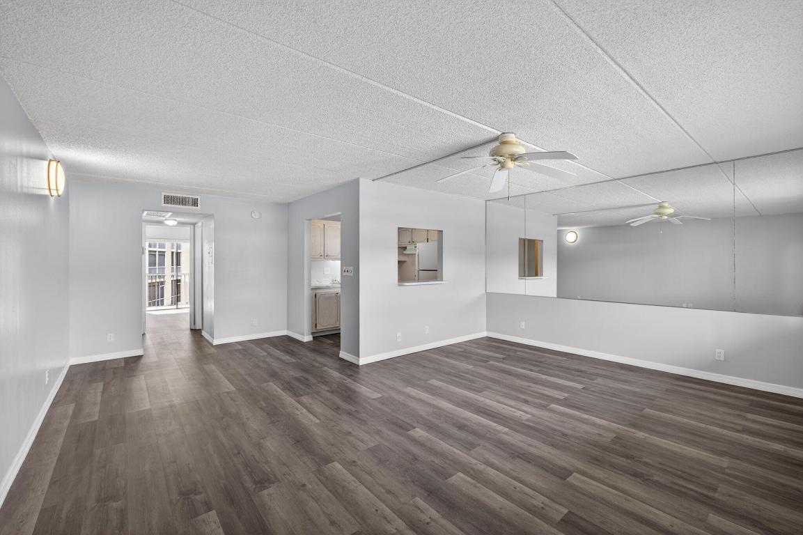 VILLAGE GREEN HAMPTON CONDO - Residential Lease