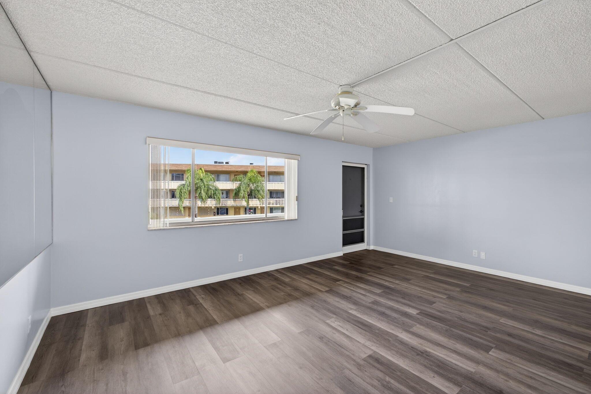 VILLAGE GREEN HAMPTON CON - Residential Lease