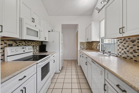 Photo of 13196 SE Point O Woods Court, Hobe Sound, FL 33455 (MLS # R11152076)