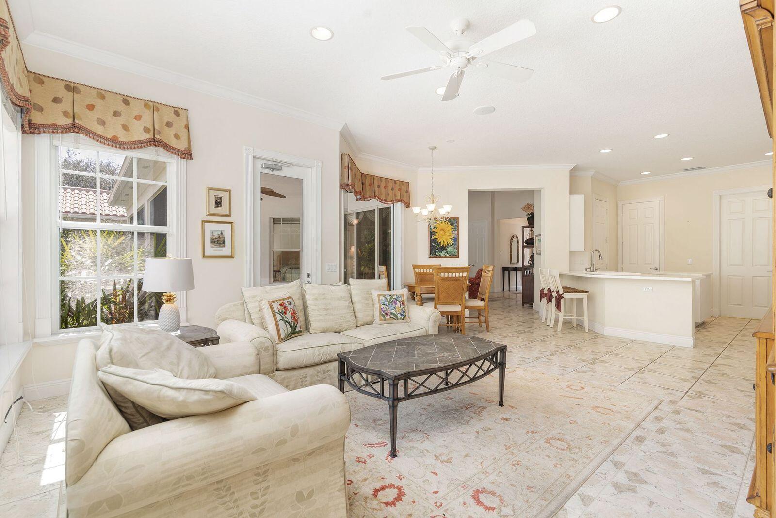 BREAKERS WEST - Residential