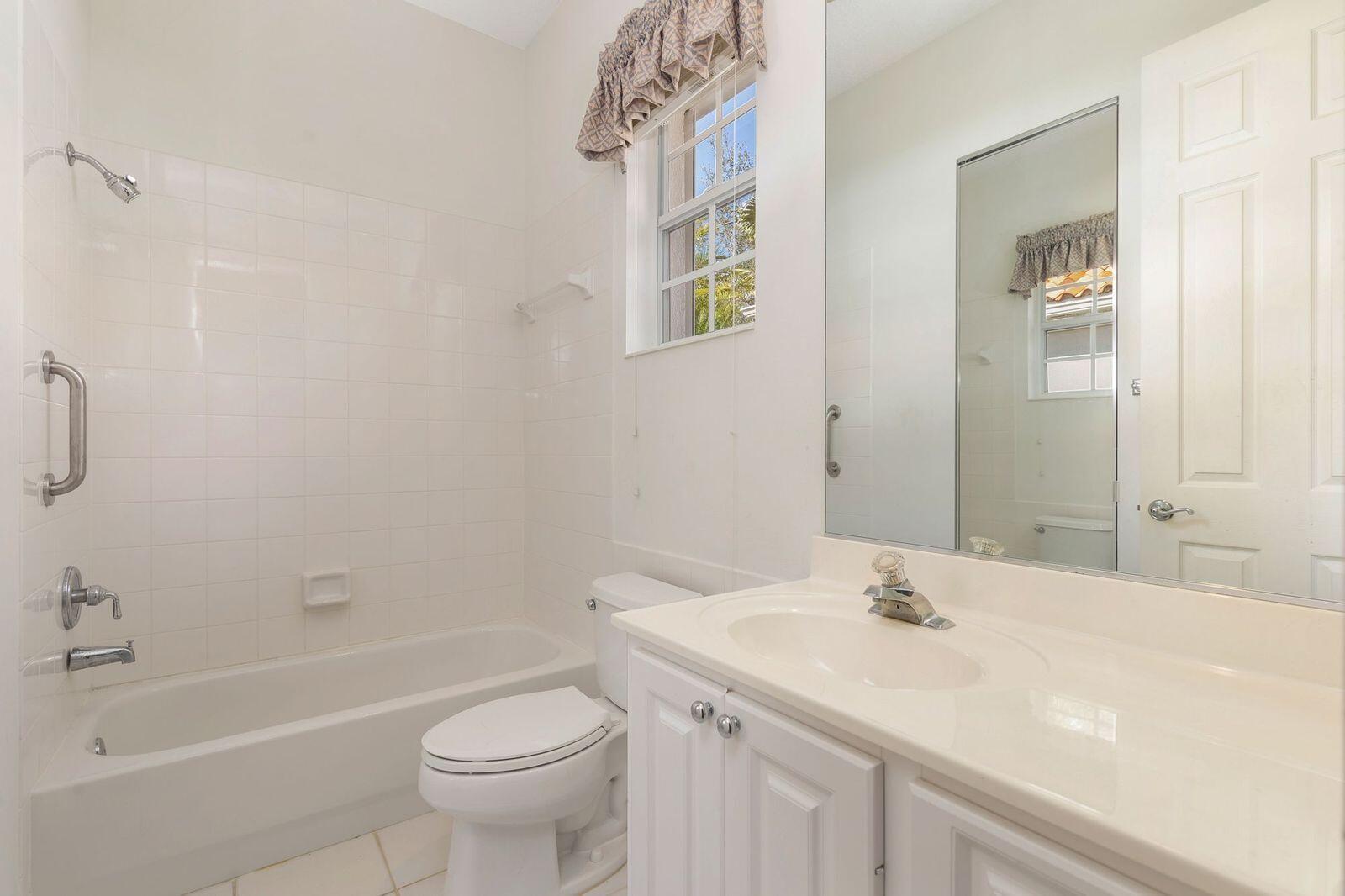 BREAKERS WEST - Residential