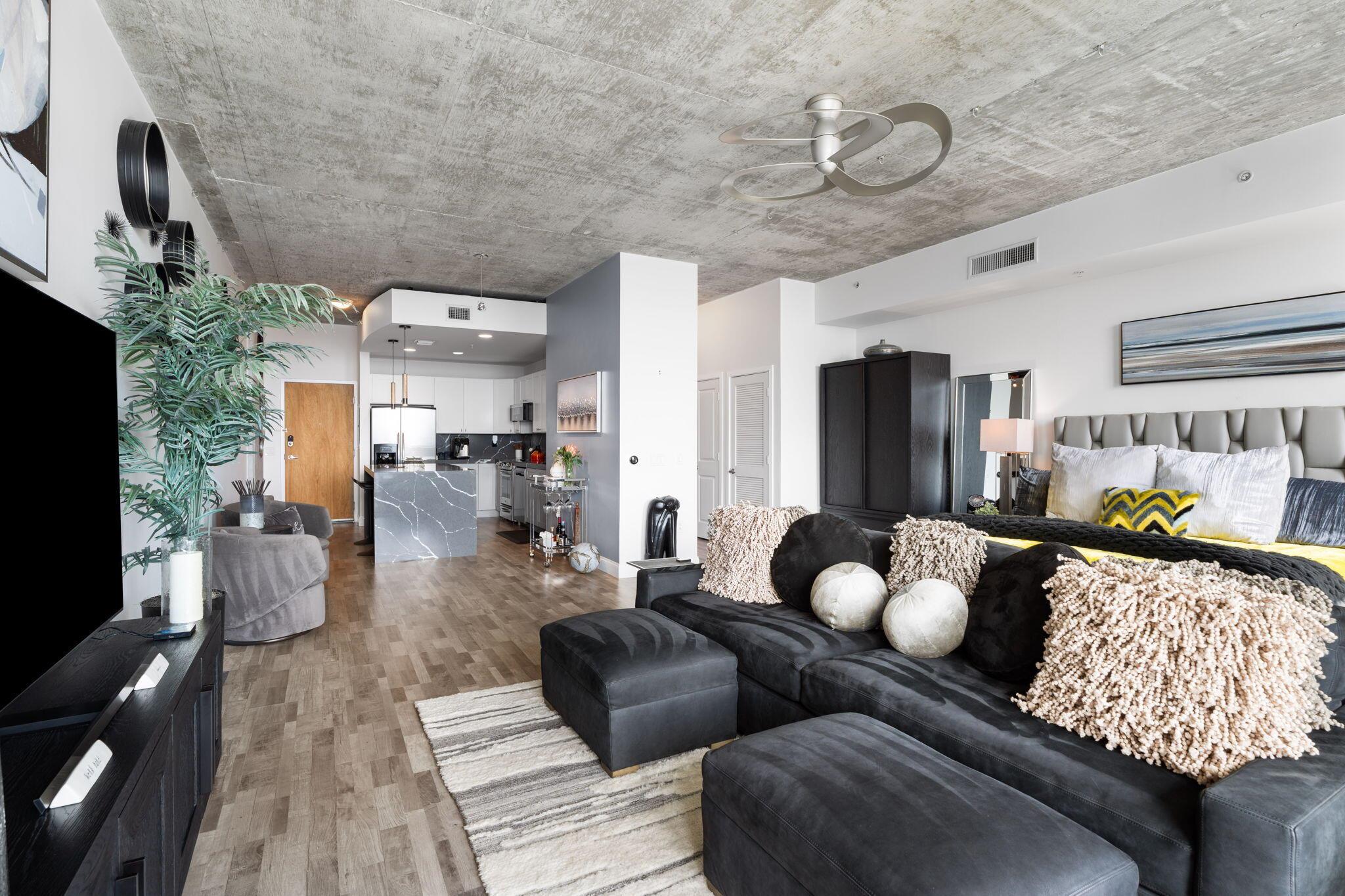 EDGE CONDO - Residential