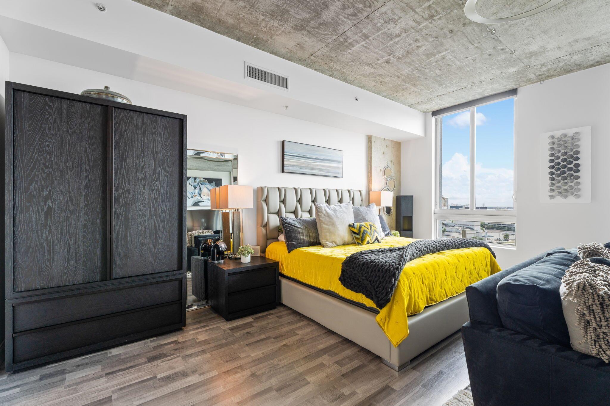 EDGE CONDO - Residential