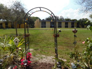 MEADOWS ON THE GREEN COND - Residential