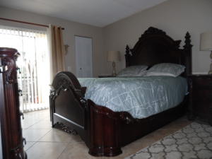 MEADOWS ON THE GREEN COND - Residential