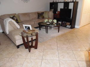 MEADOWS ON THE GREEN COND - Residential