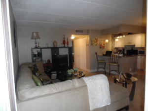 MEADOWS ON THE GREEN COND - Residential