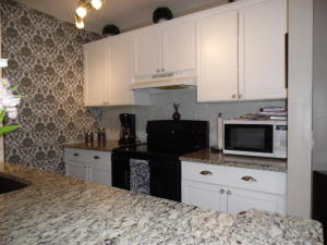 MEADOWS ON THE GREEN COND - Residential