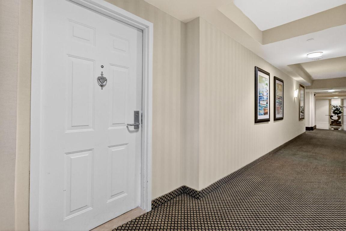 TURNBERRY ON THE GREEN CONDO - Residential