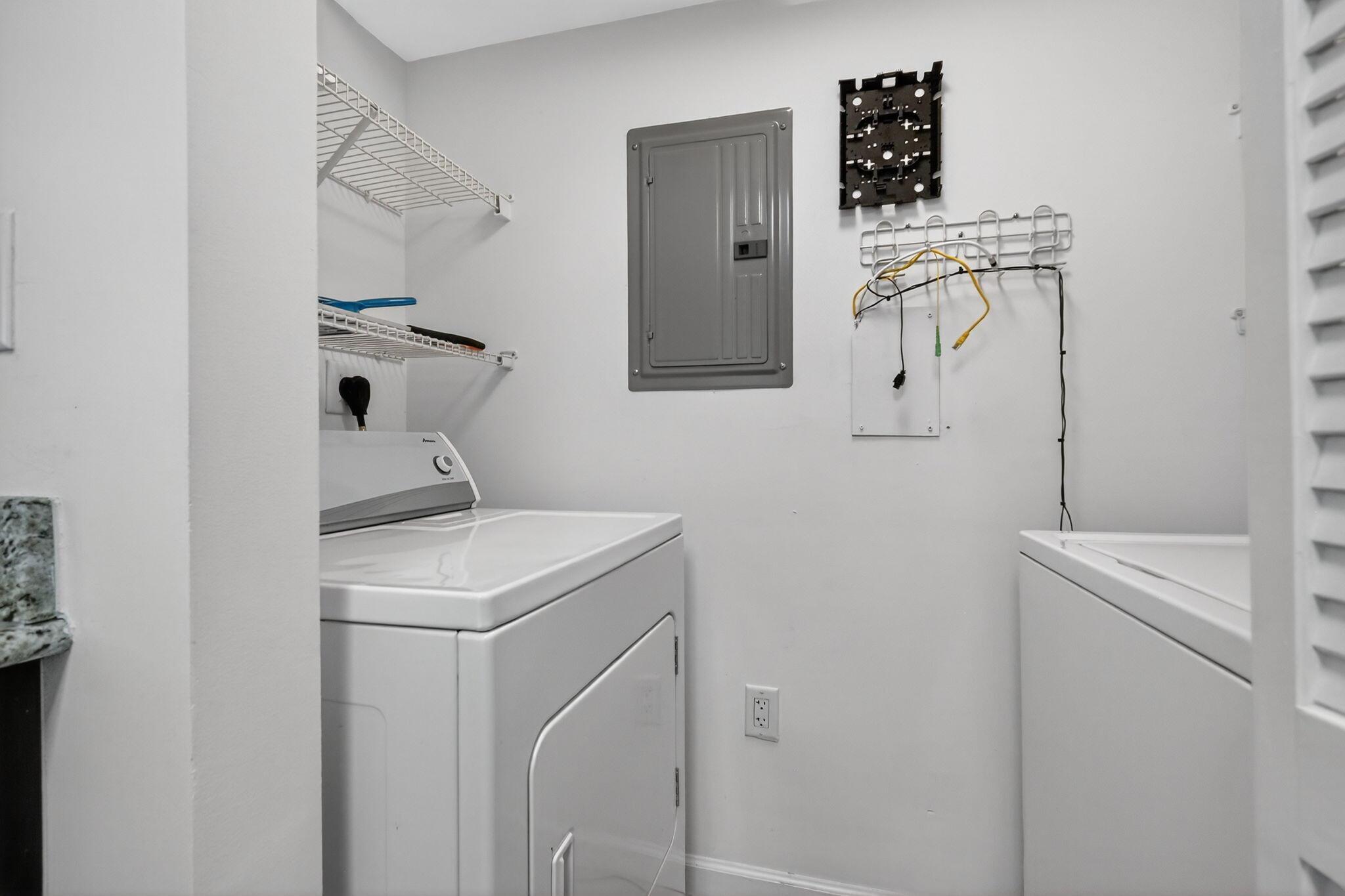 TURNBERRY ON THE GREEN CO - Residential