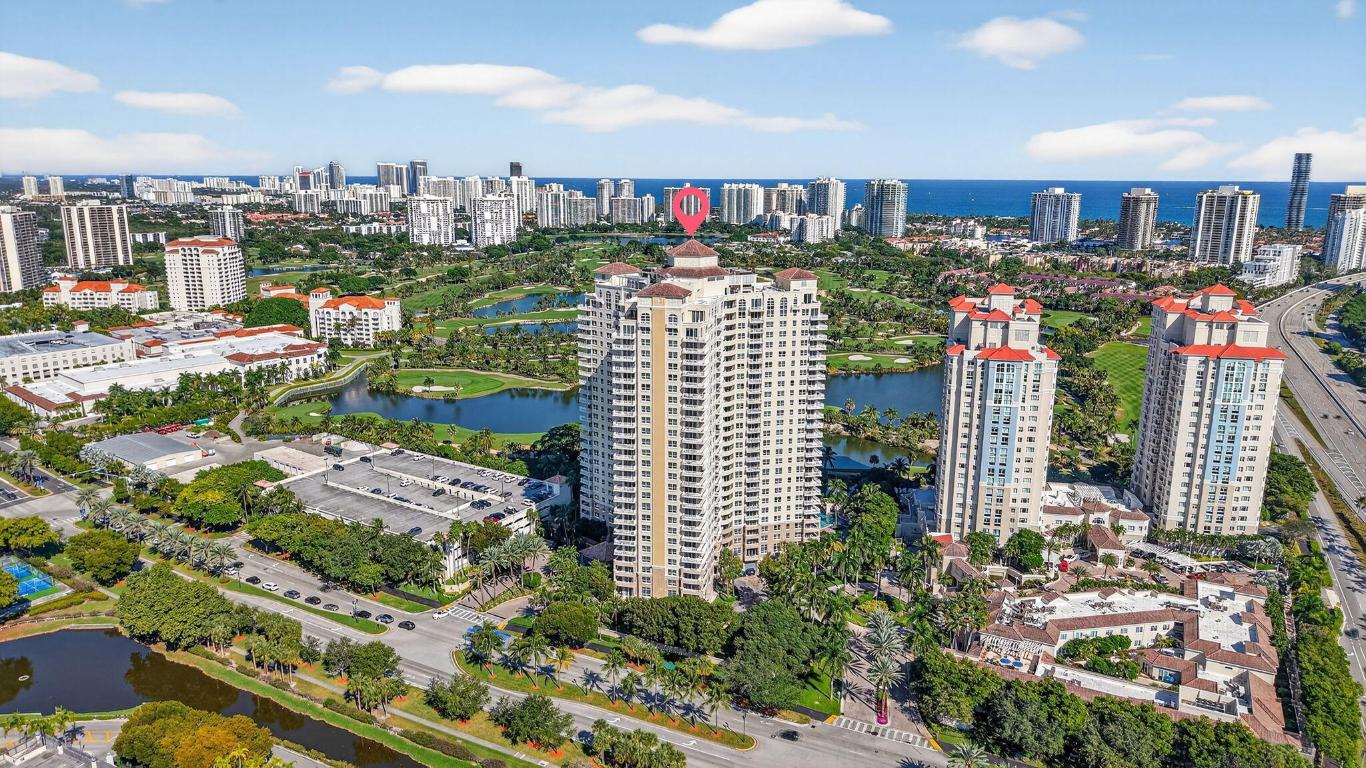 TURNBERRY ON THE GREEN CONDO - Residential