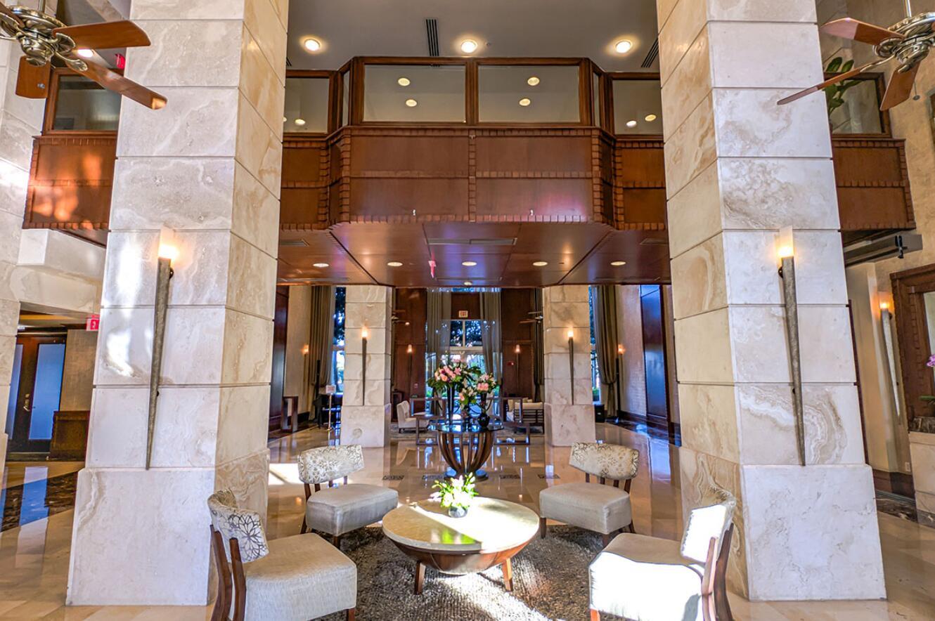 TURNBERRY ON THE GREEN CO - Residential