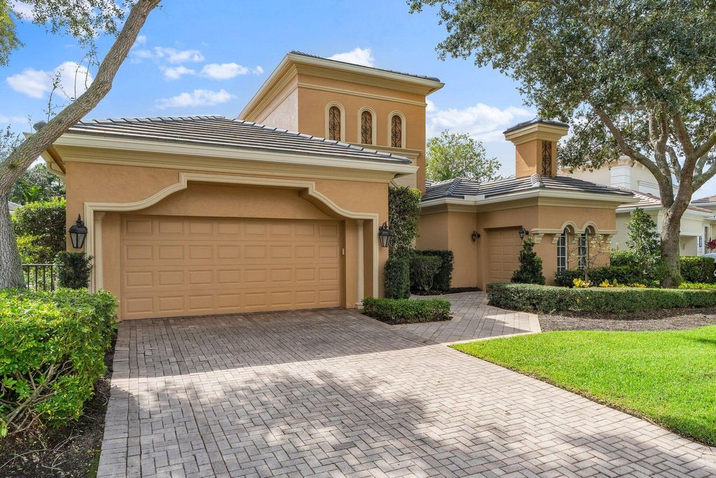 Photo of 108 Via Paradisio, Palm Beach Gardens, FL 33418 (MLS # R11134553)