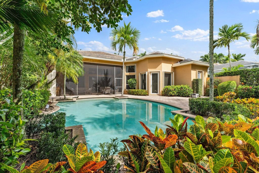 Photo of 108 Via Paradisio, Palm Beach Gardens, FL 33418 (MLS # R11134553)