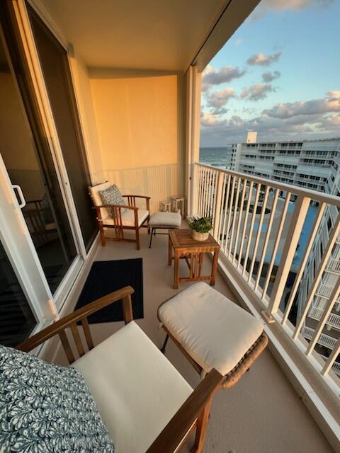 LE CHATEAU ROYAL CONDO - Residential Lease