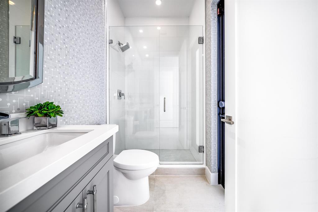 TROPIC ISLE 2ND SEC - Residential