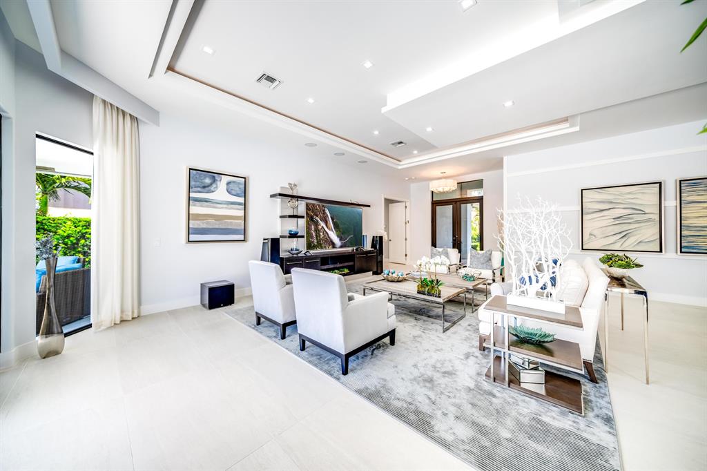 TROPIC ISLE 2ND SEC - Residential